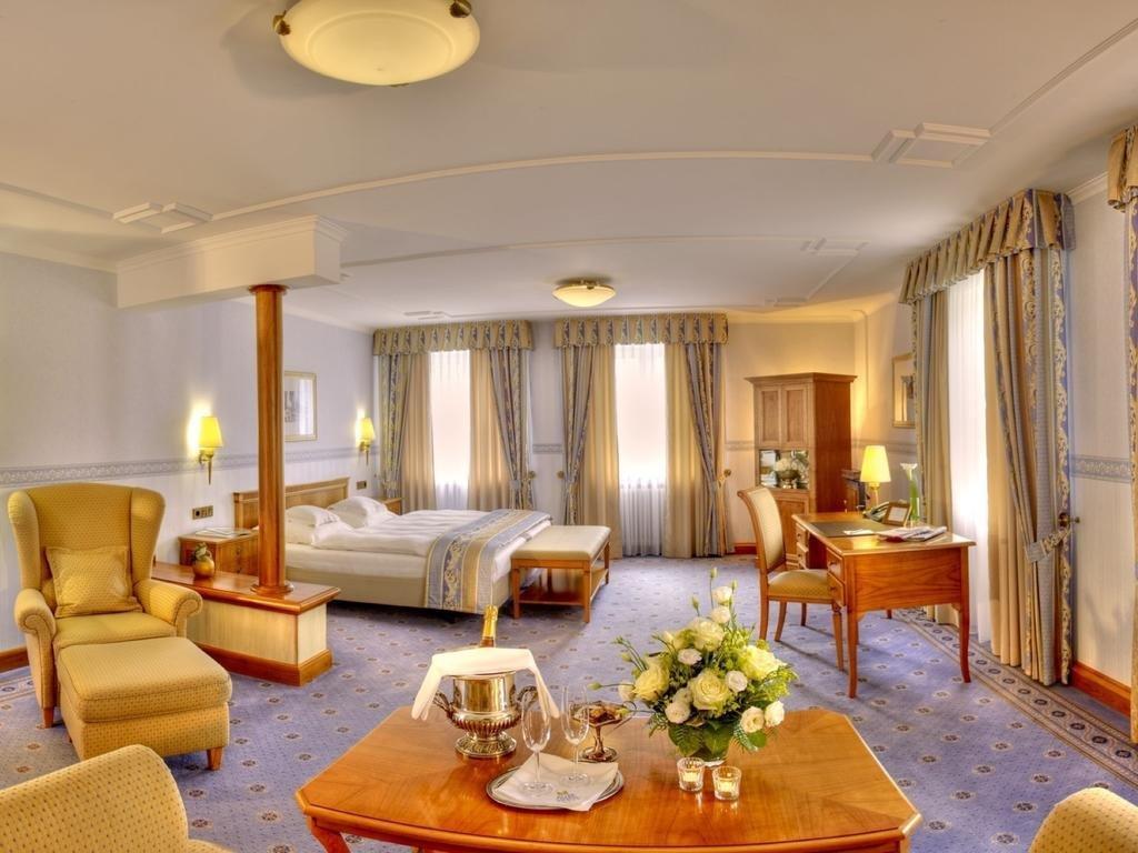 Allee Hotel 노이슈타트안데르아이쉬 외부 사진