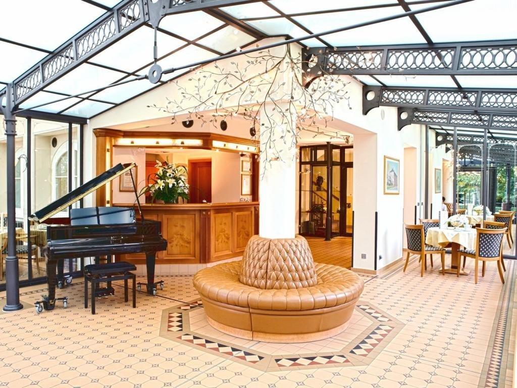 Allee Hotel 노이슈타트안데르아이쉬 외부 사진